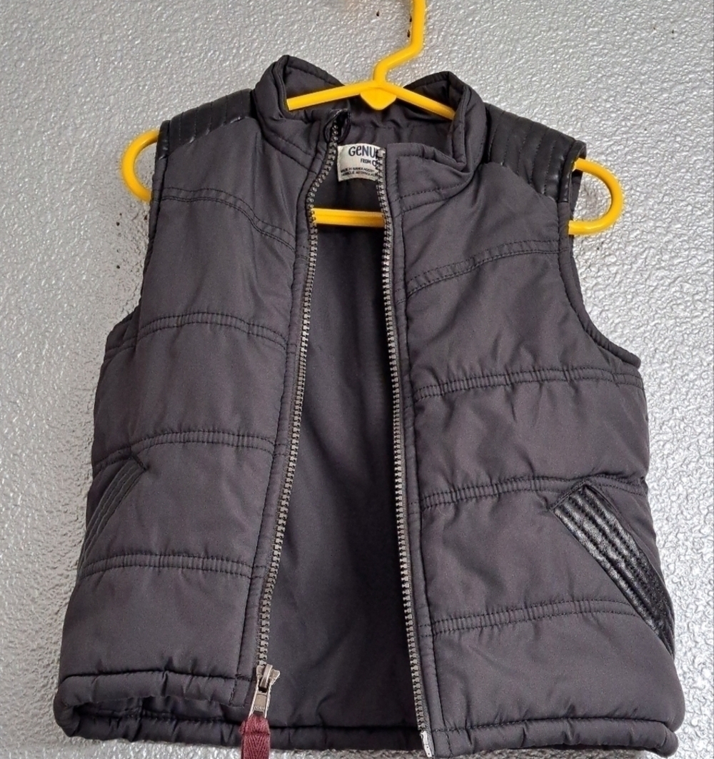 Genuine Kids Fro OshKosh Puffy Vest Size 3T